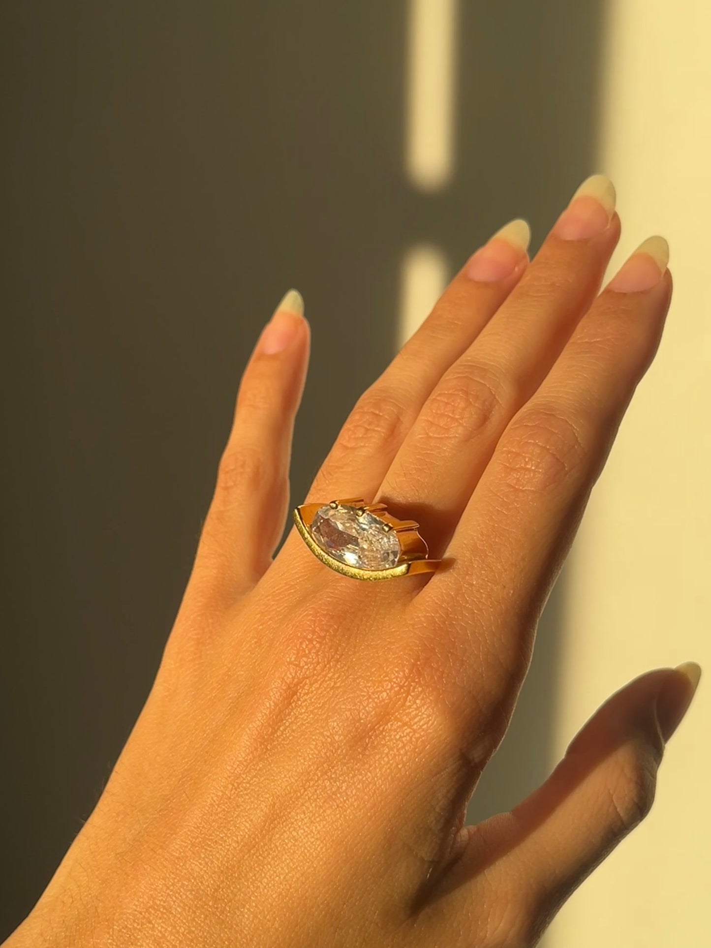 Magnifique bague plaquée or