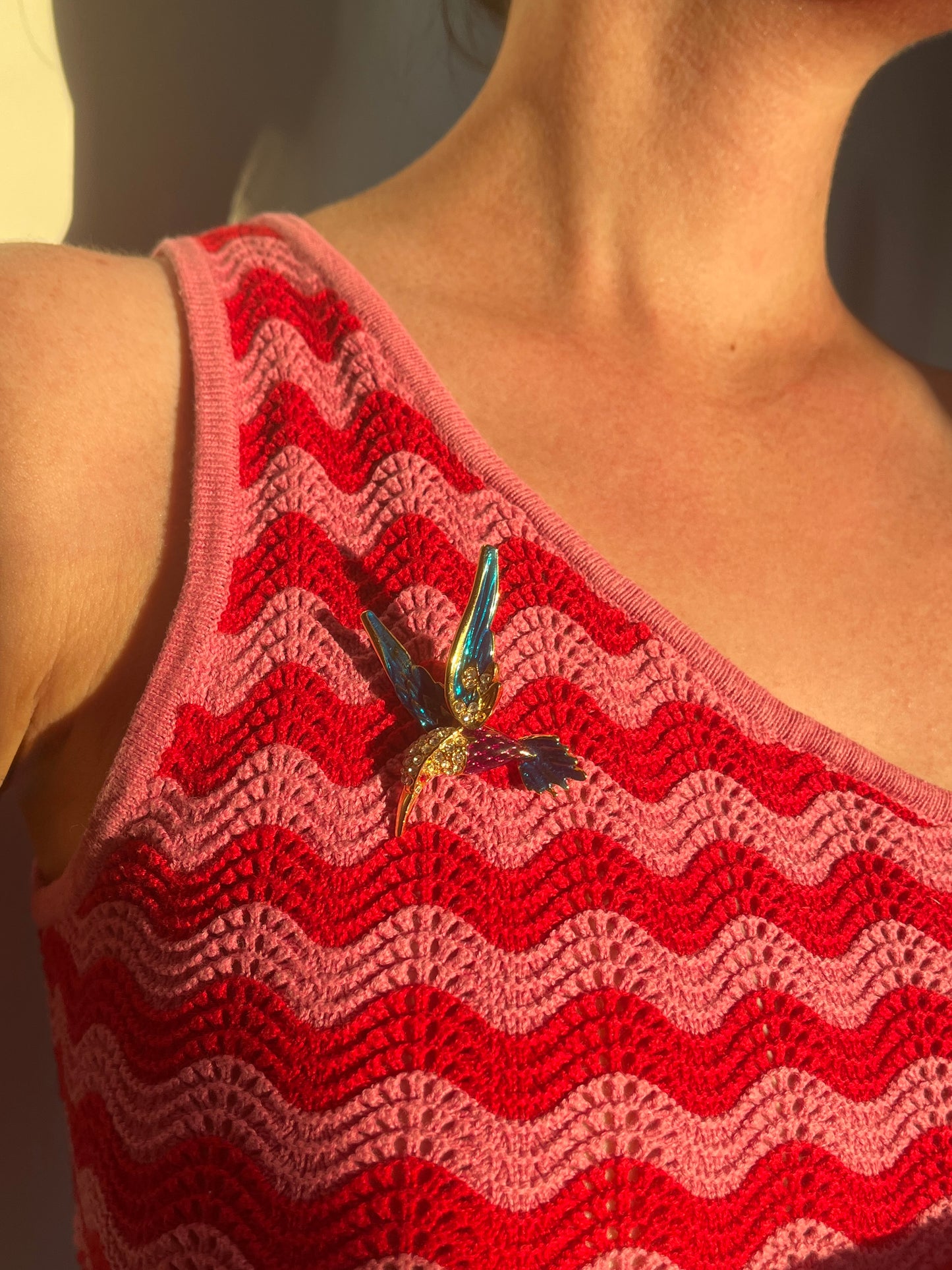 Colorful 80s hummingbird brooch
