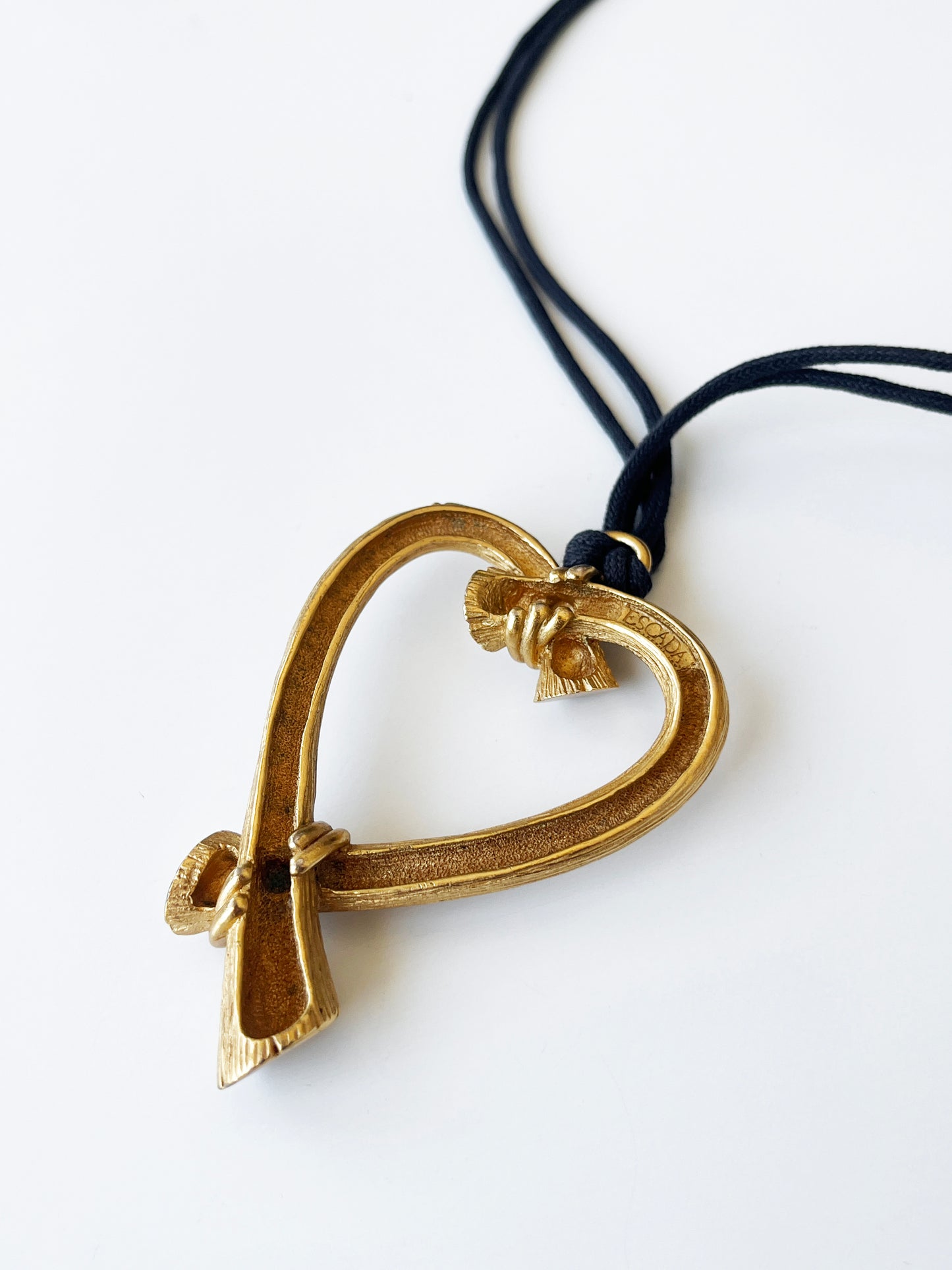 Collier Escada coeur années 90
