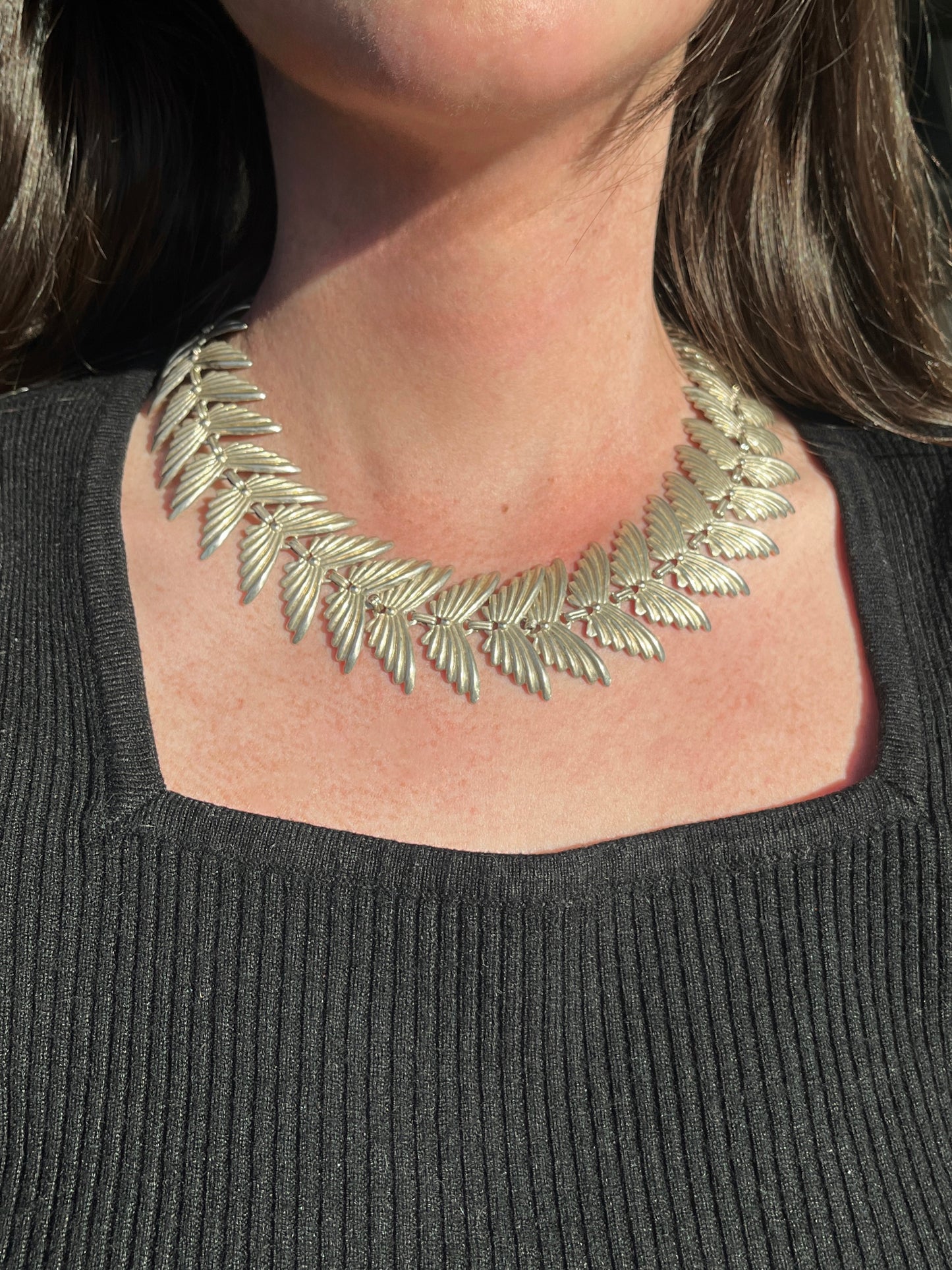 Collier papillons argenté