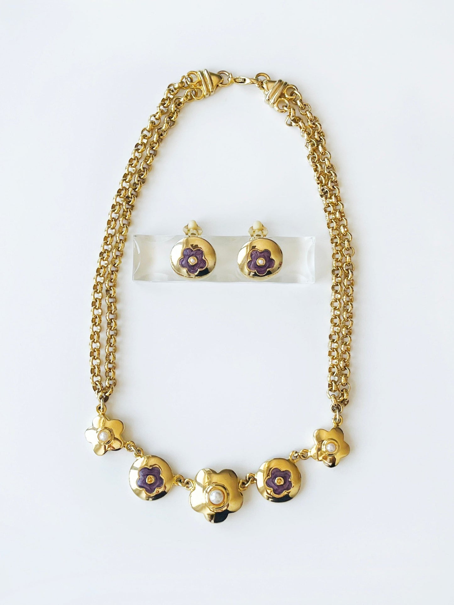 Golden and purple flower necklace