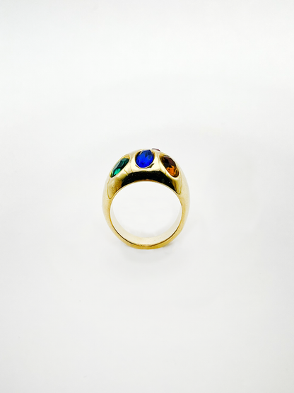 Bague ornée de pierres colorés