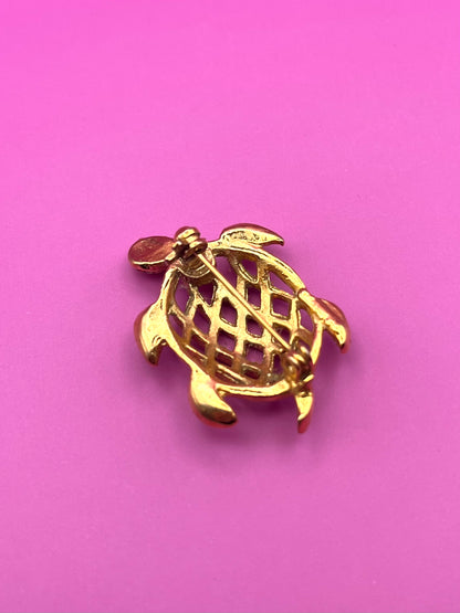 Broche tortue bicolore