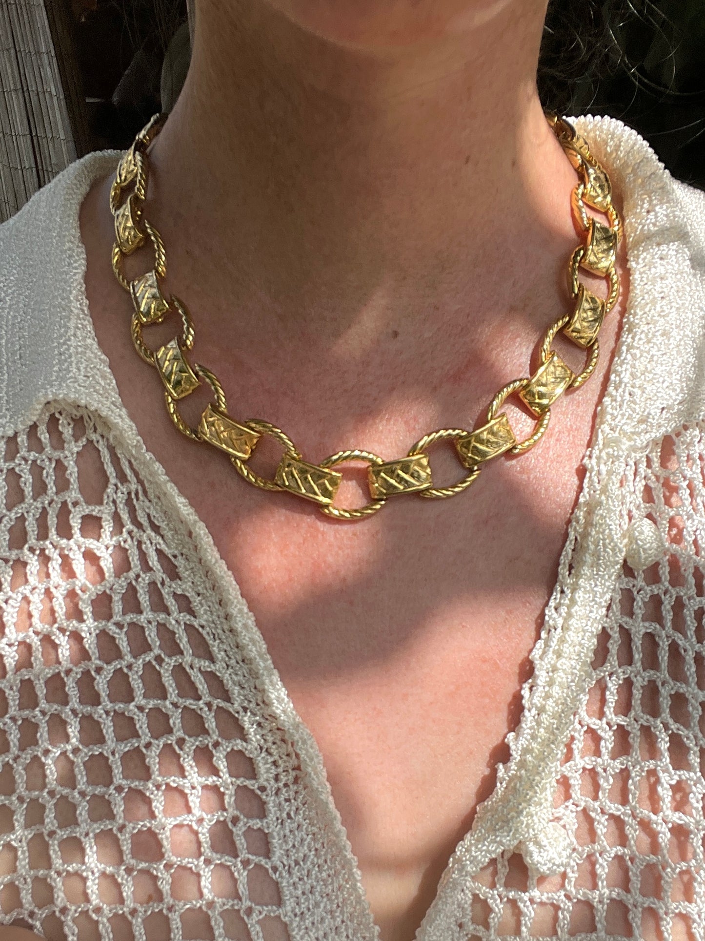 Collier plat à maillons tressés