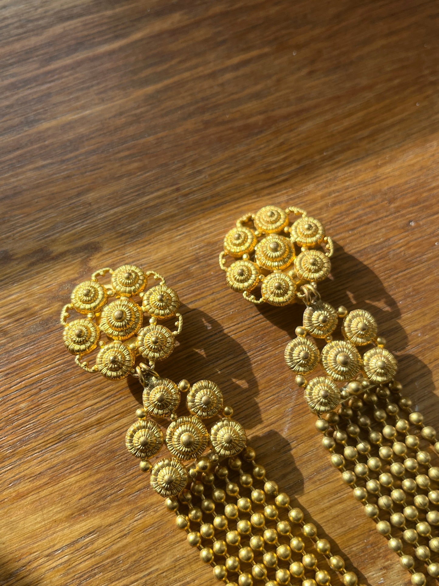 Clips dorés pendants