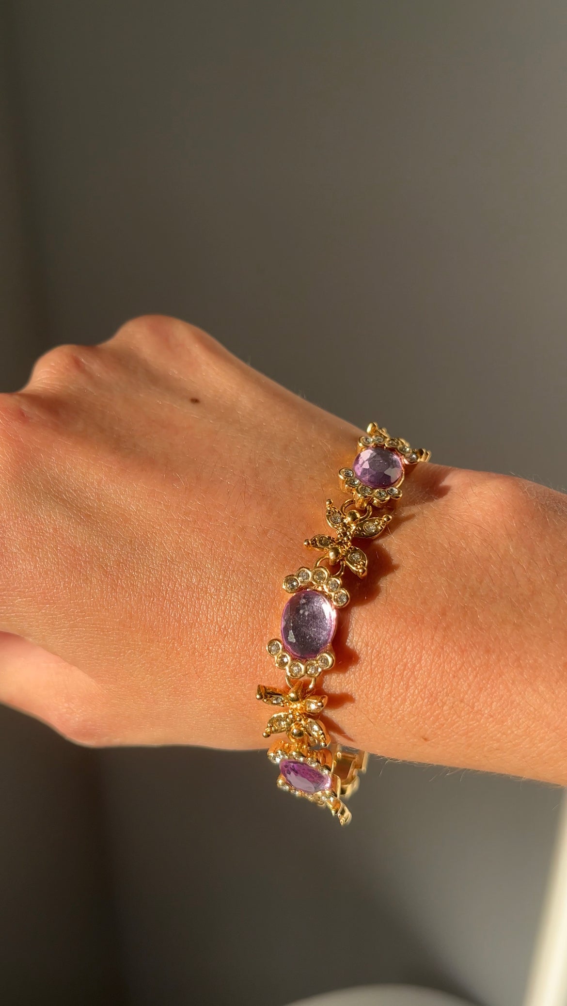 Bracelet pierres mauves et papillons