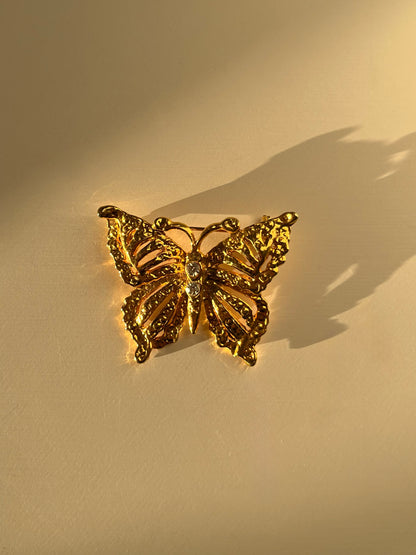 Broche papillon dorée