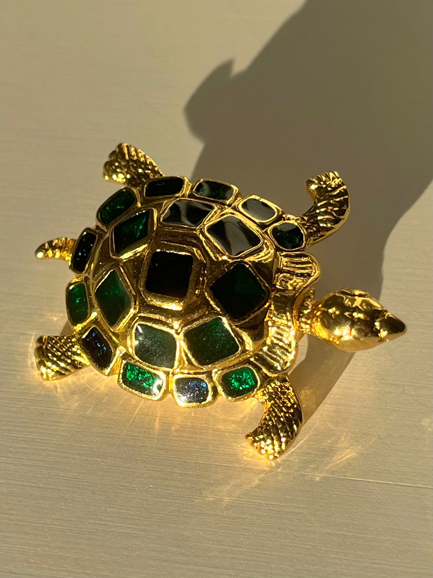 Broche tortue verte vintage