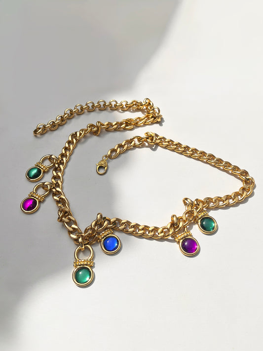 Ceinture à breloques colorées