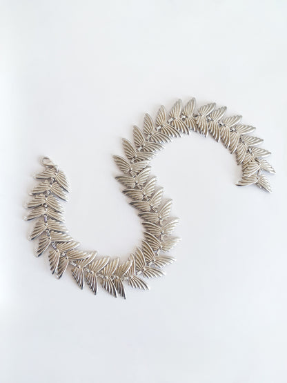 Collier papillons argenté