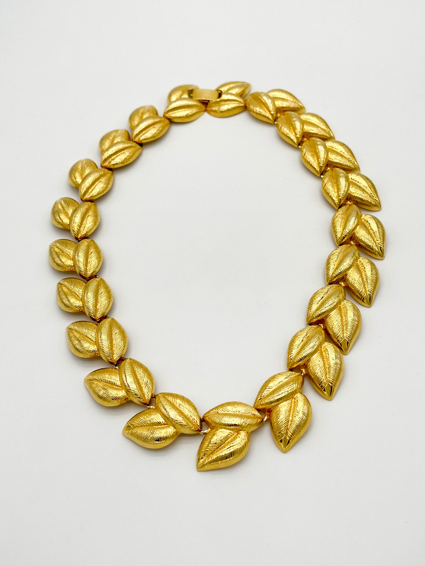 Collier à maillons feuilles